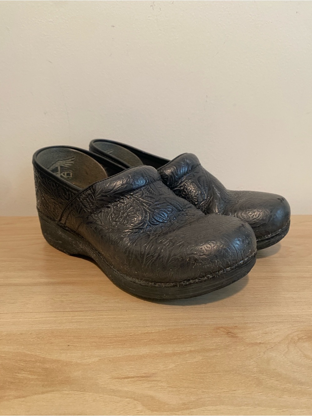 Dansko Professional Black Floral Tooled Leather Clogs EU 38 US 7.5-8